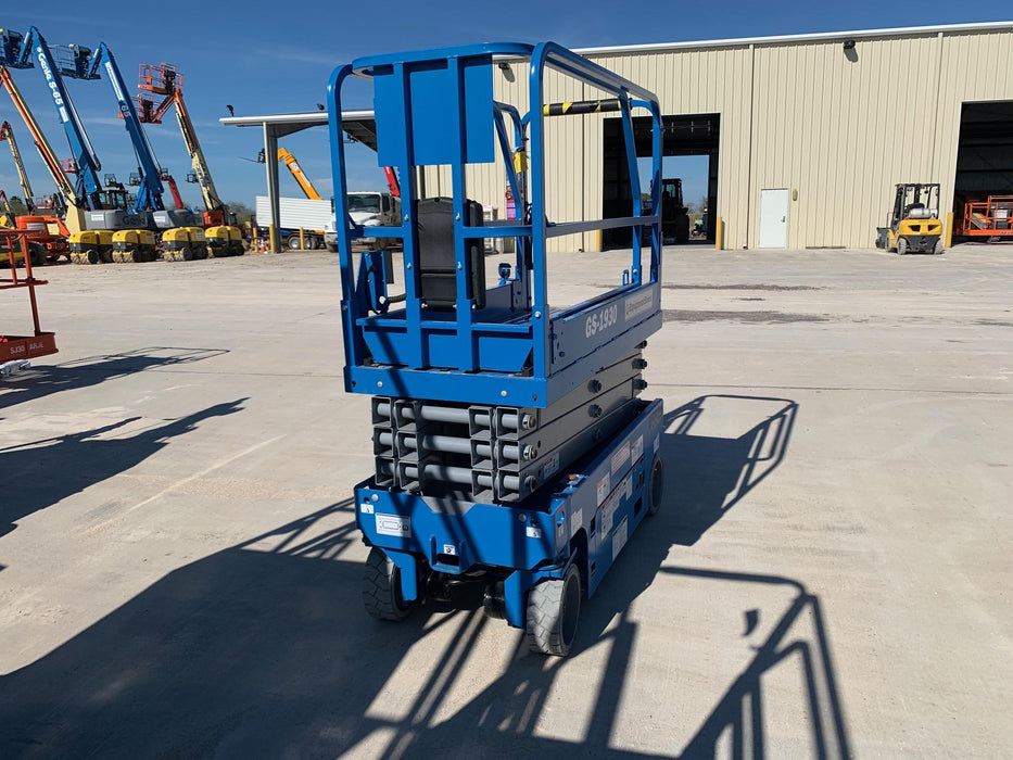 2019 Genie GS-1930 Fixed rails with chain Entry