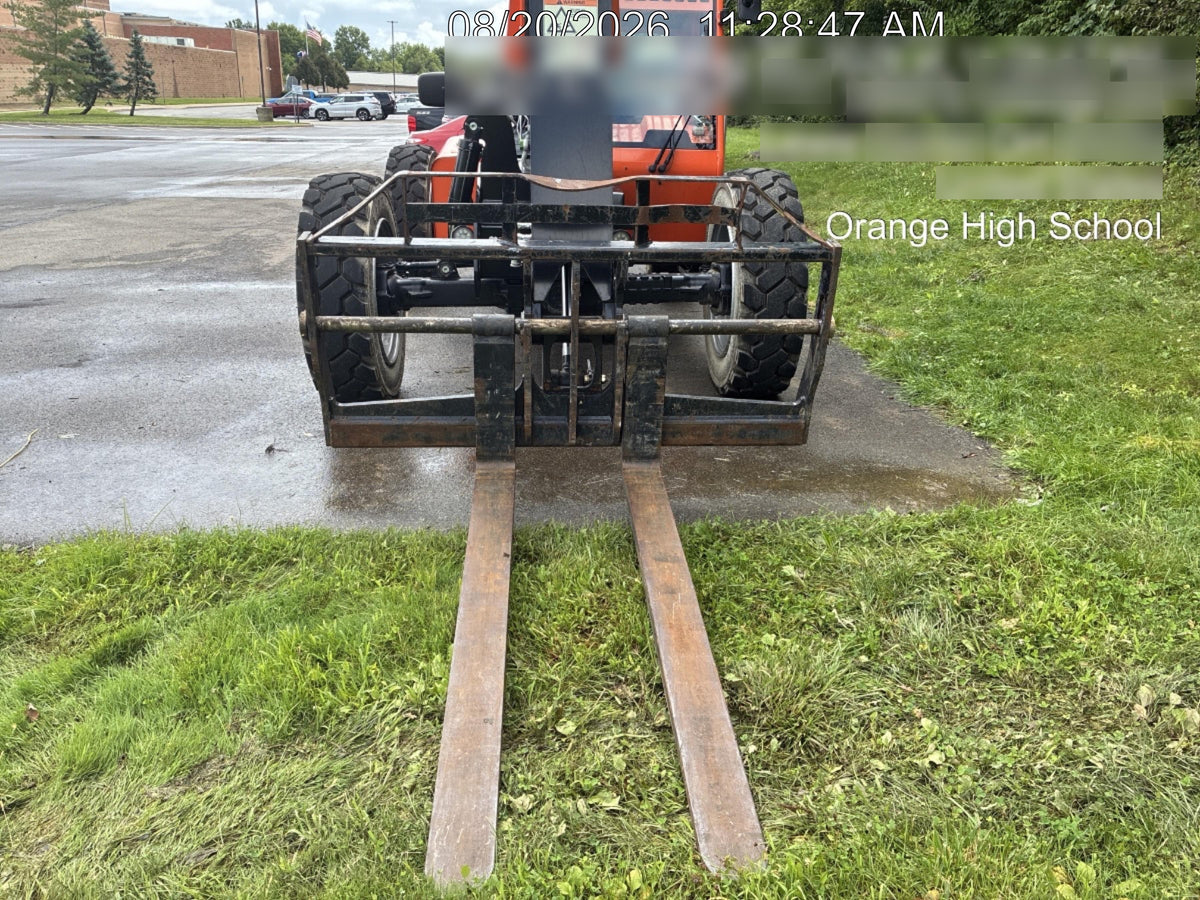 2024 SKYTRAK 8042