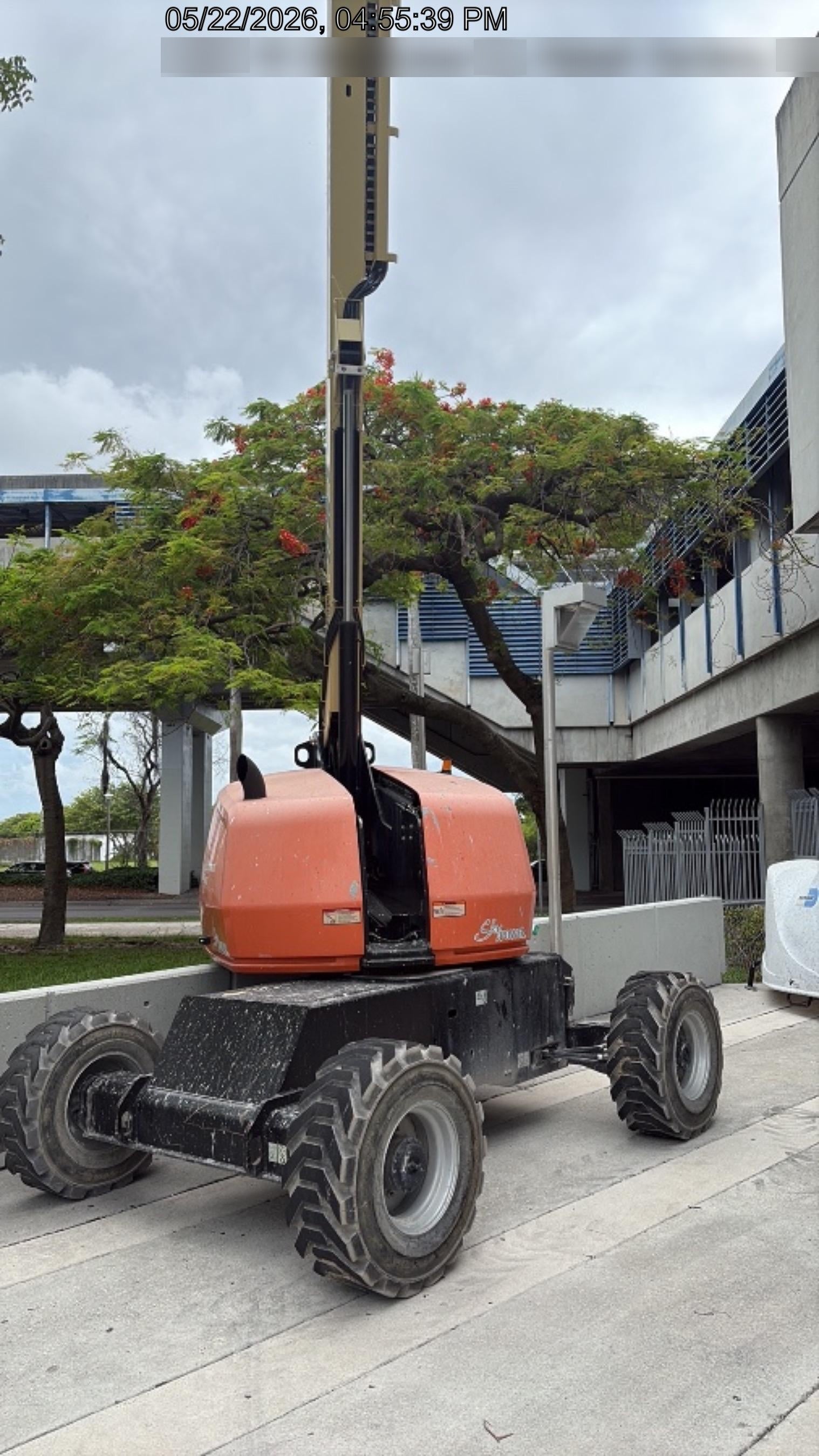 2023 JLG 460SJ