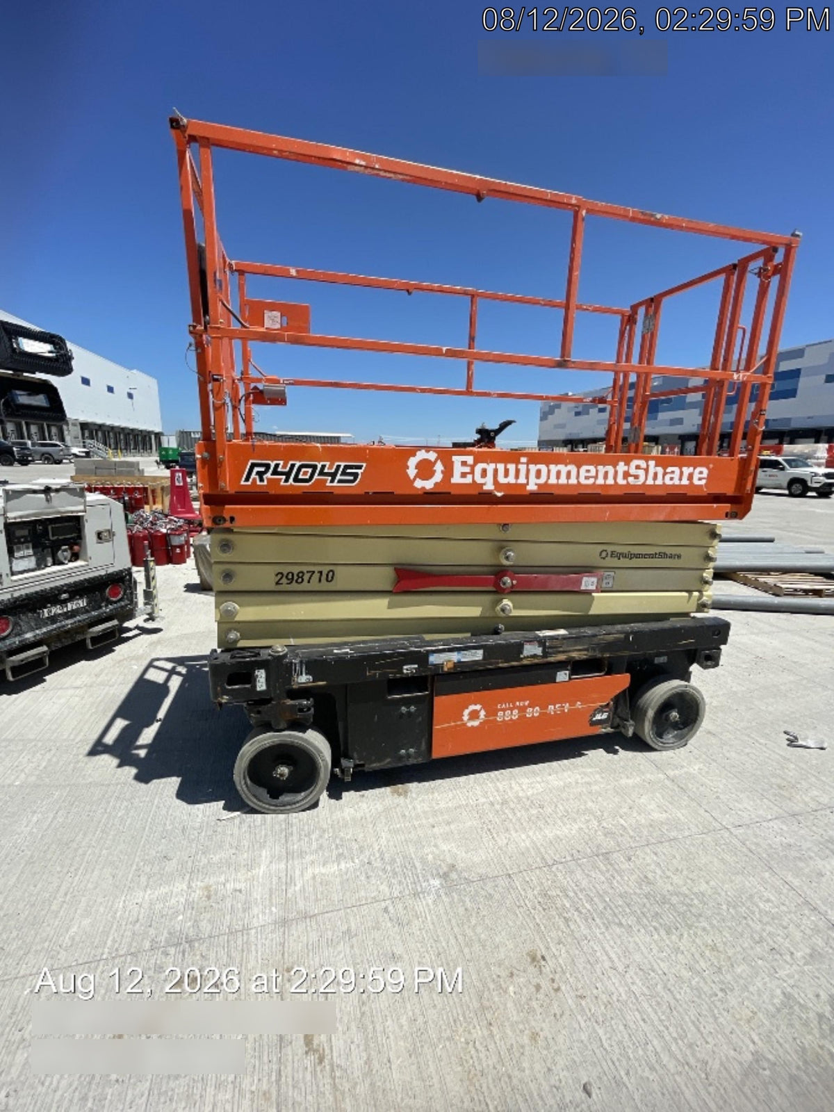 2023 JLG R4045