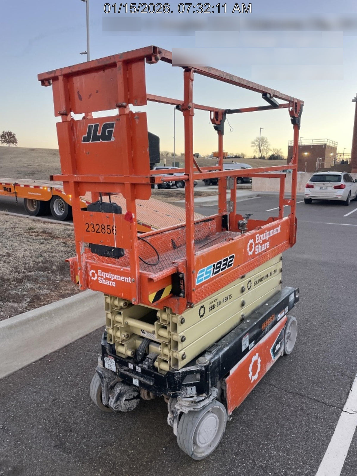 2022 JLG ES1932