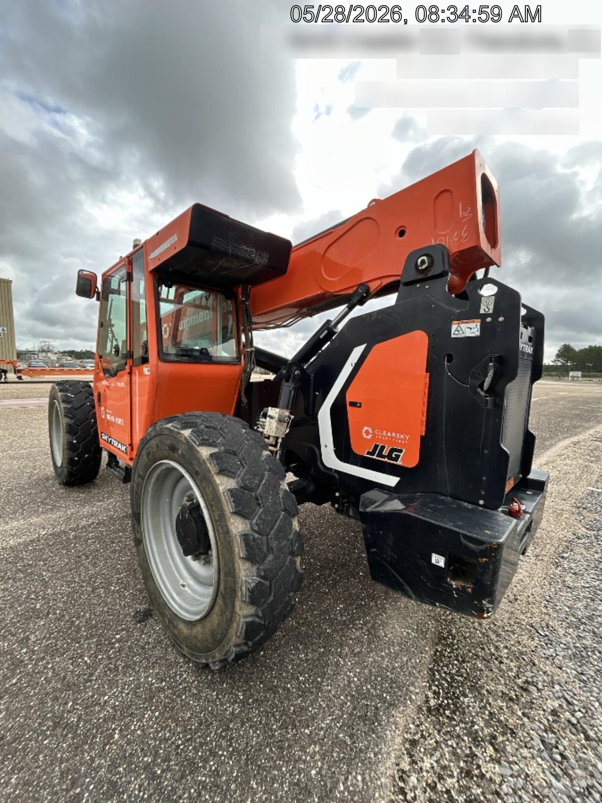2024 SKYTRAK 8042