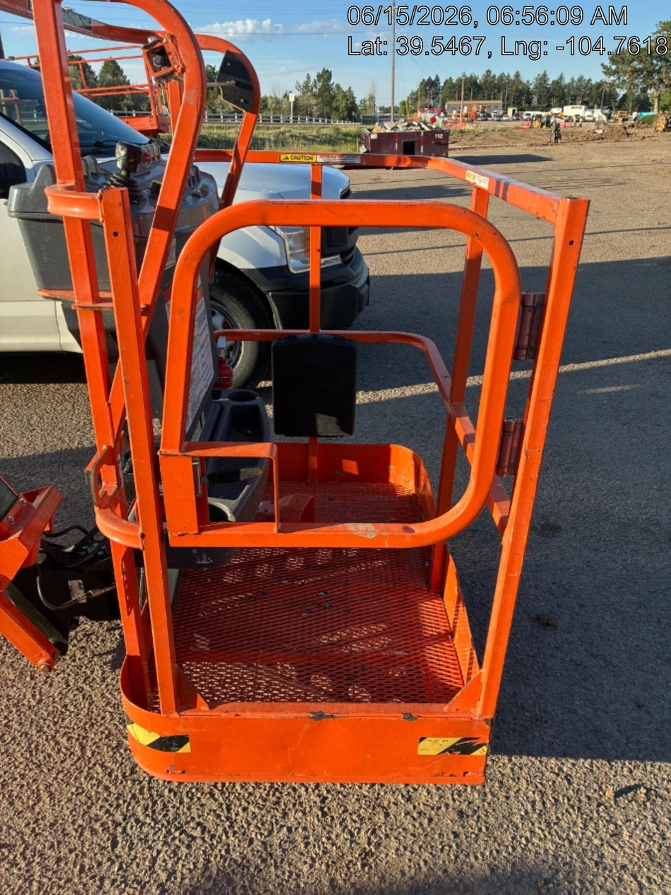 2022 JLG E300AJP