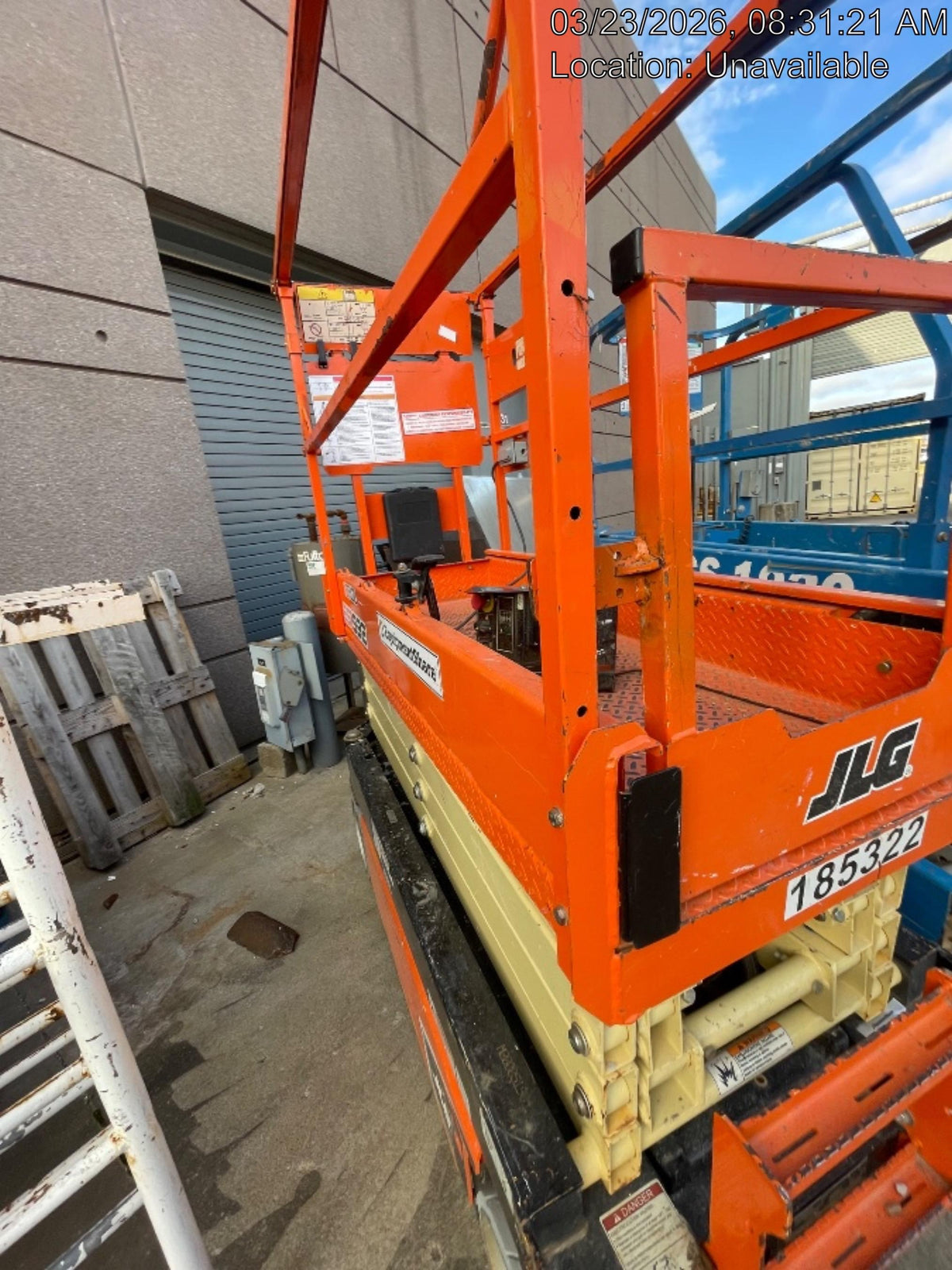 2021 JLG ES1932