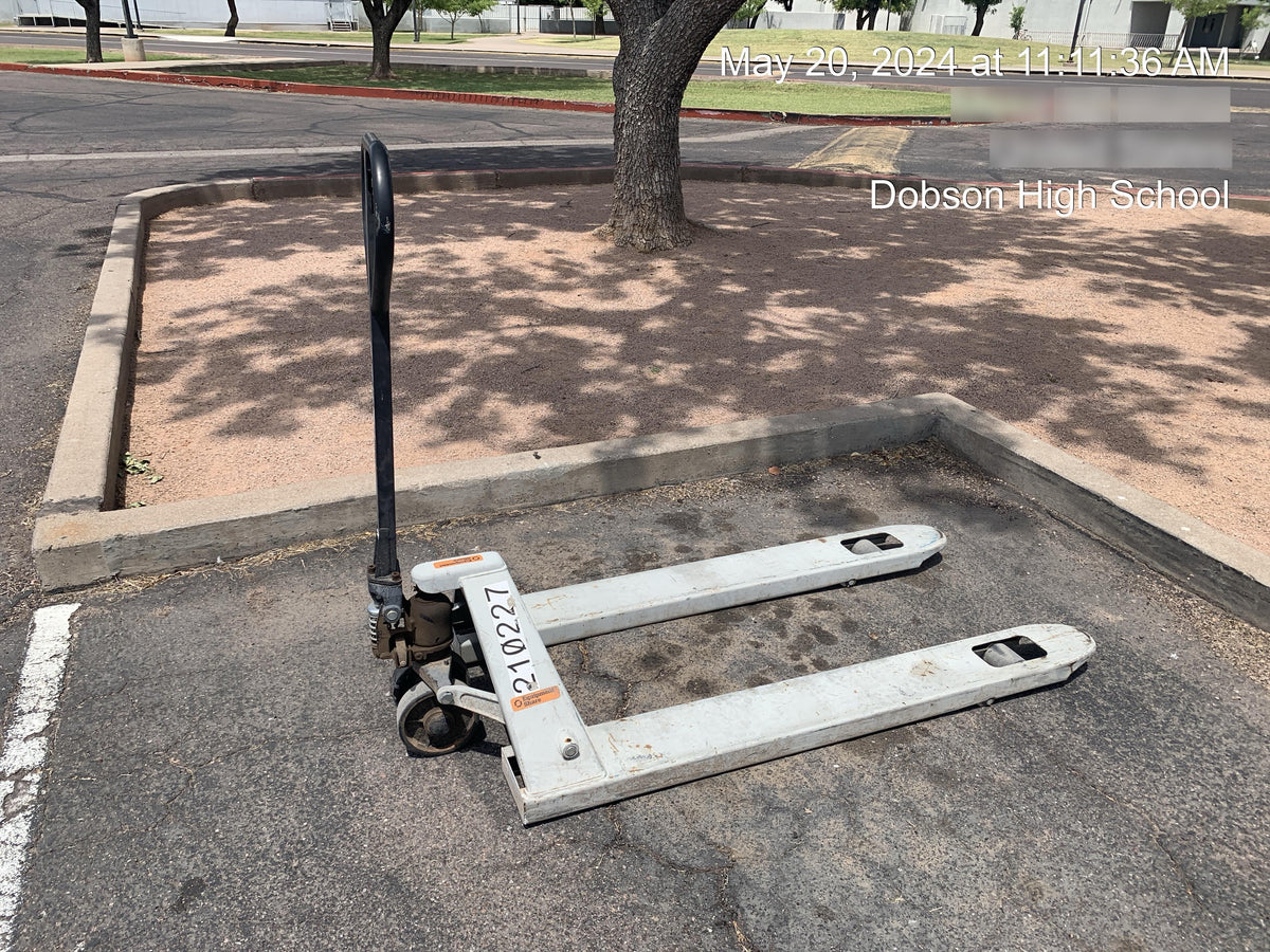 2022 STRONGWAY 4400 lb Pallet Jack