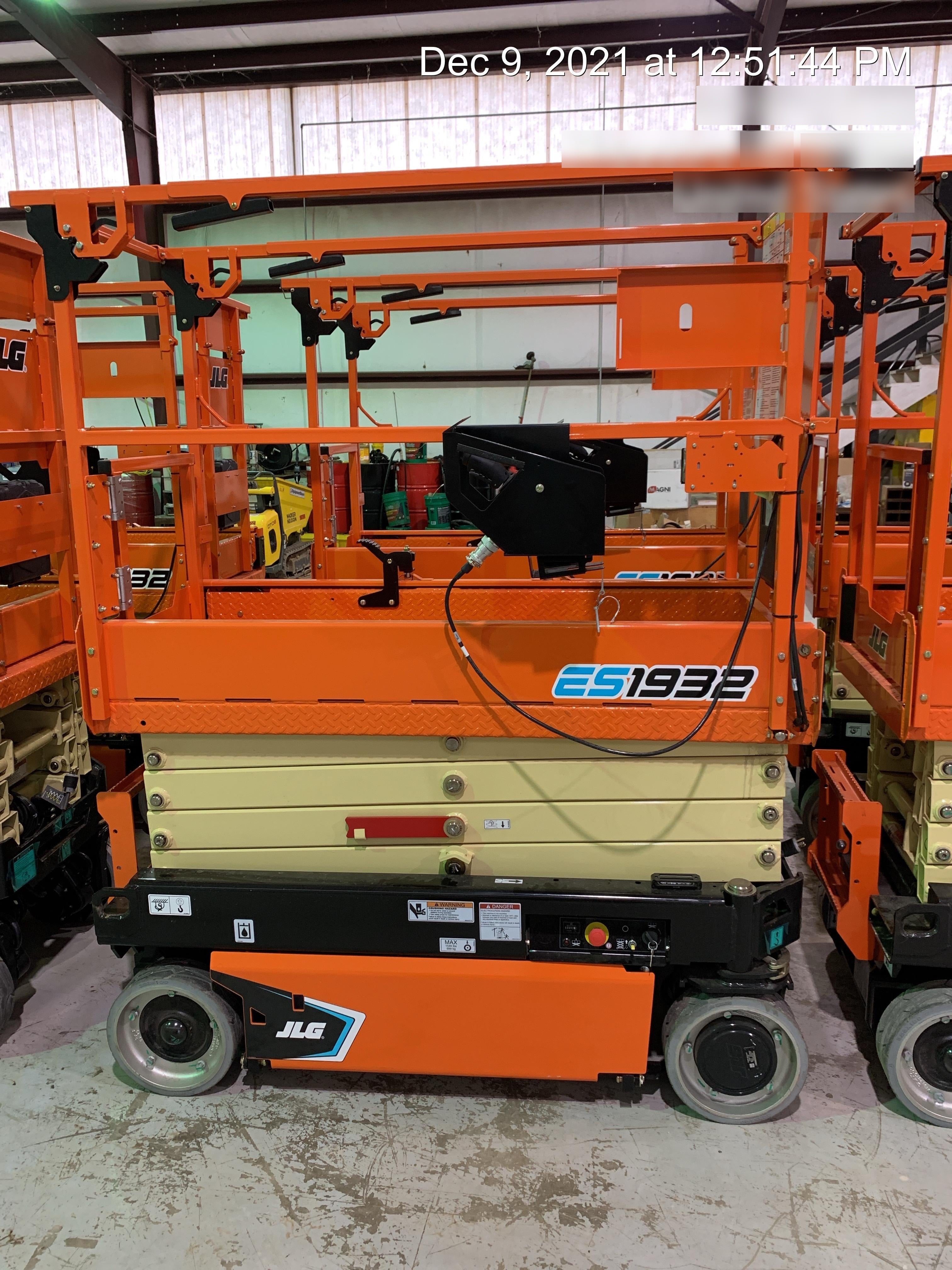 2021 JLG ES1932