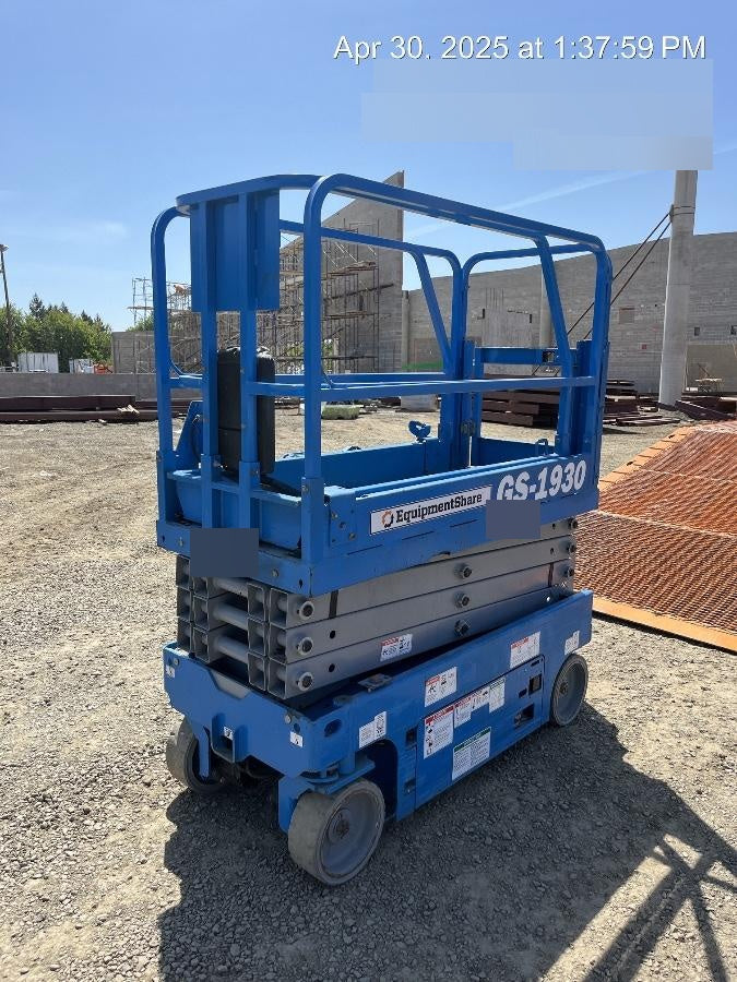 2019 Genie GS-1930 Half Height Swing Gate, 800W Inverter