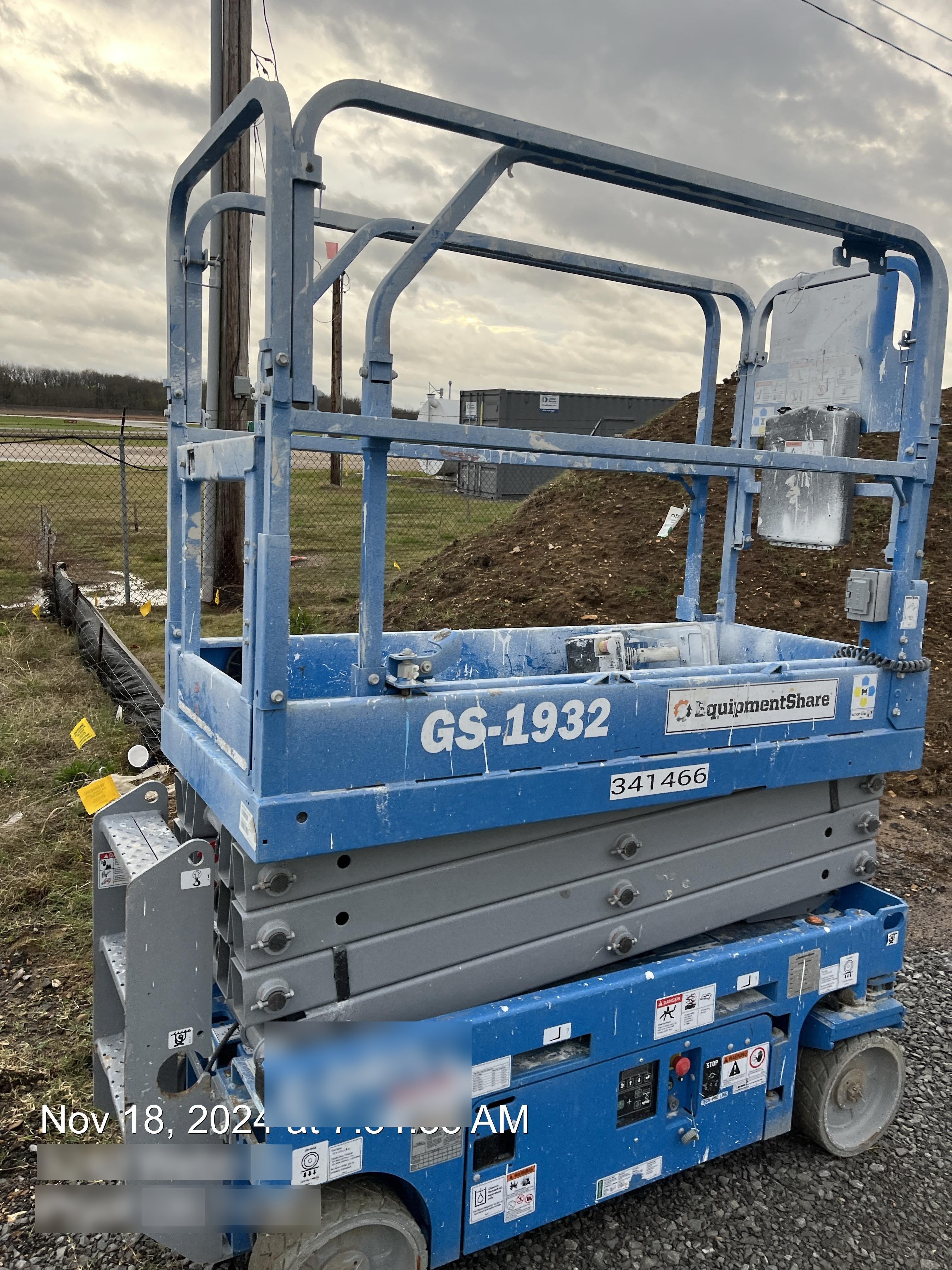 2023 GENIE GS-1932