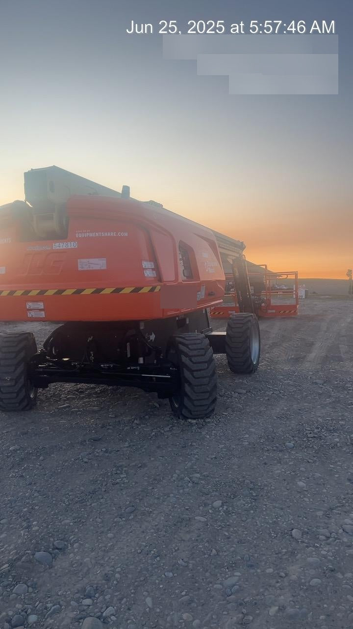 2025 JLG 660SJ