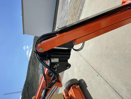 2019 JLG E300AJP