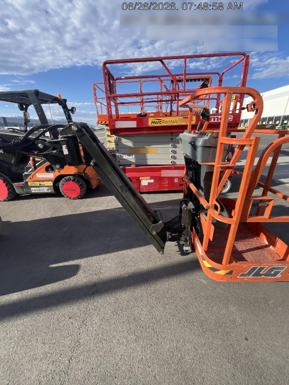 2024 JLG E300AJP