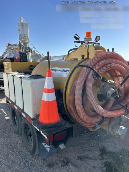 2022 VAC-TRON LP573XDT