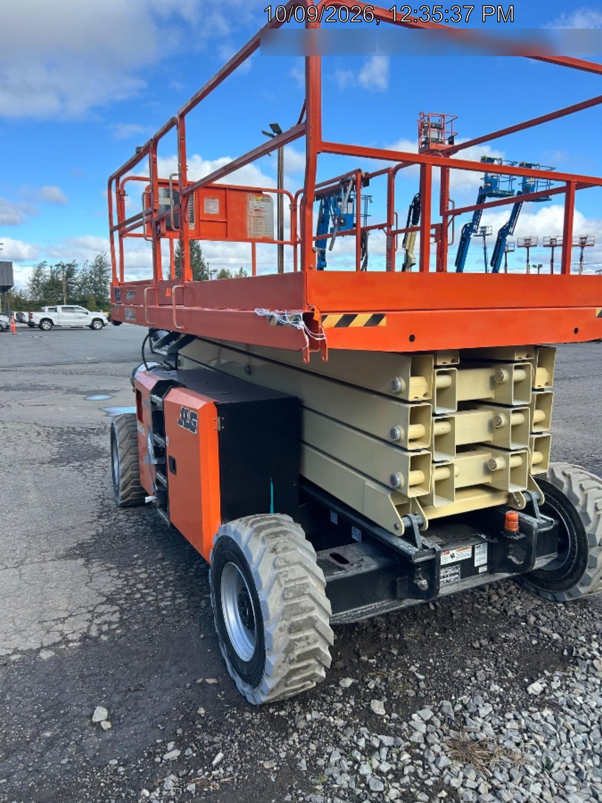 2021 JLG 430LRT