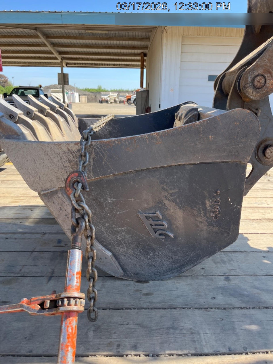 2025 TAKEUCHI 36" Bucket - Takeuchi