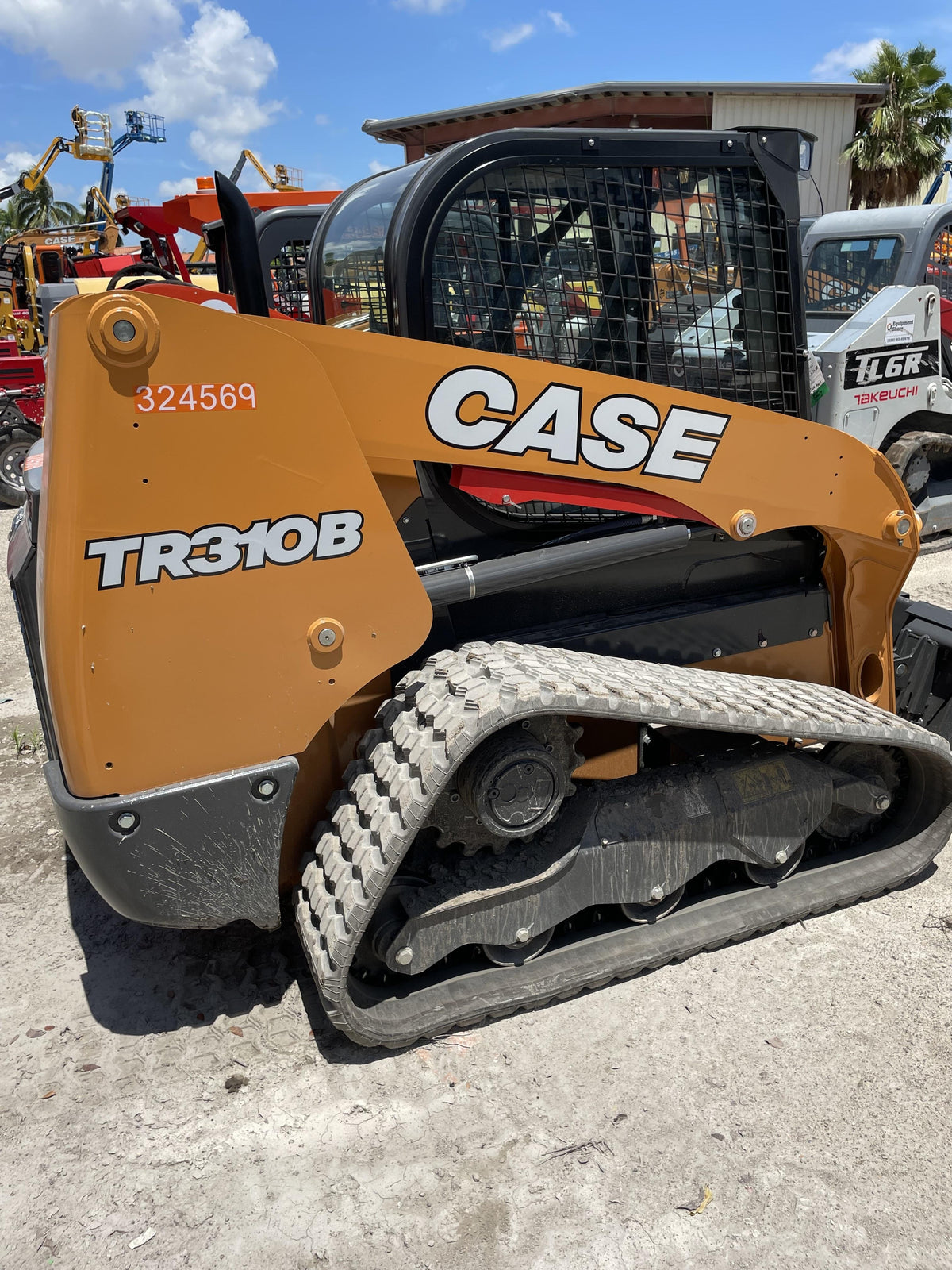 2023 CASE TR310B