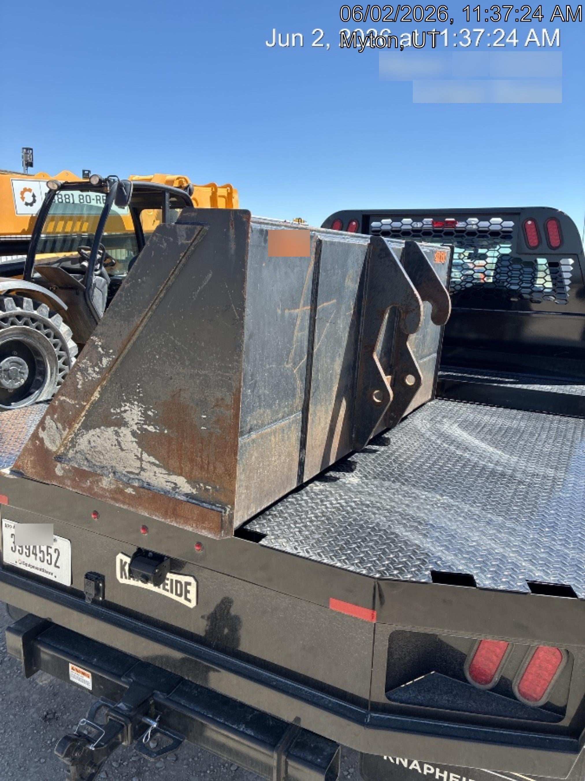 2019 ARROW MATERIAL HANDLING Telehandler Bucket Pin-On