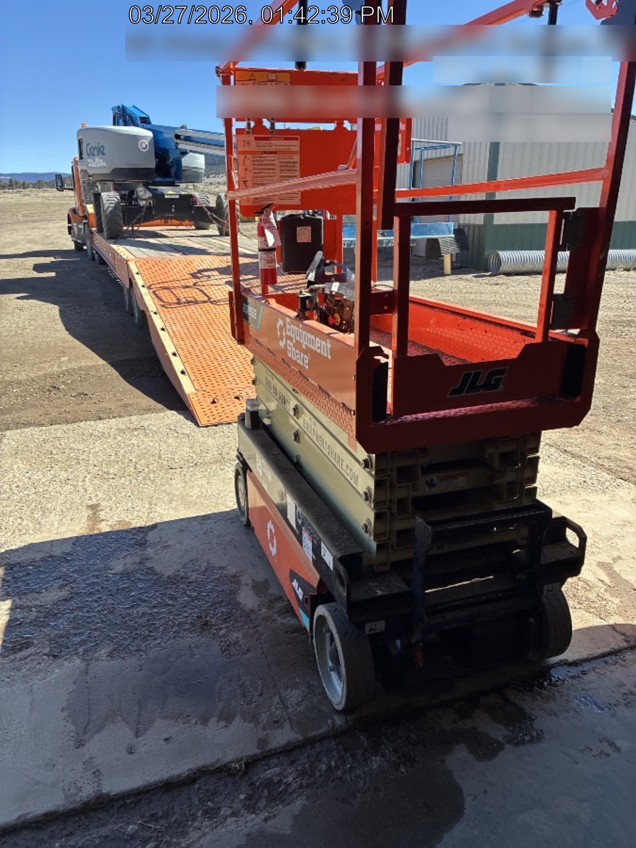 2025 JLG ES1932