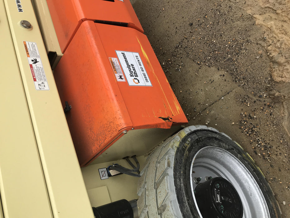 2019 JLG 4069LE Solid Non Marking Tires, Rotating Beacon