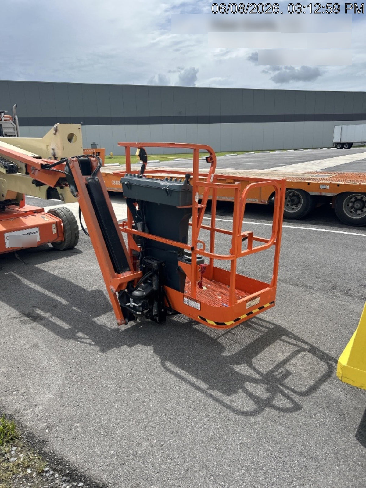 2021 JLG E450AJ