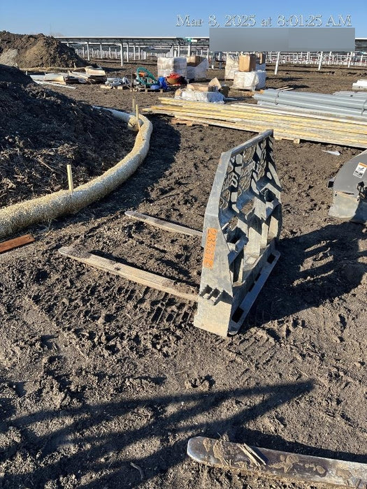 2022 PALADIN 48" Pallet Forks - Paladin