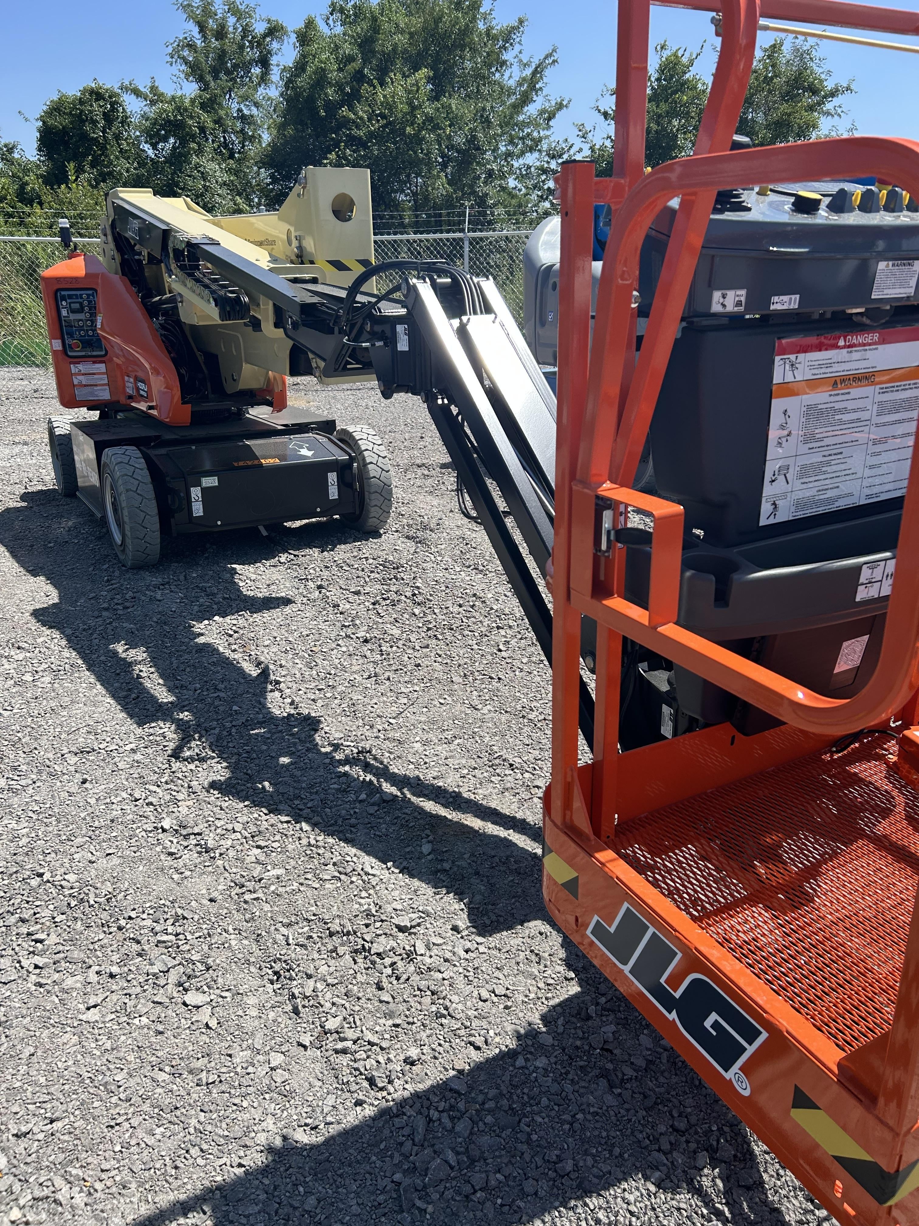 2026 JLG E400AJP Narrow