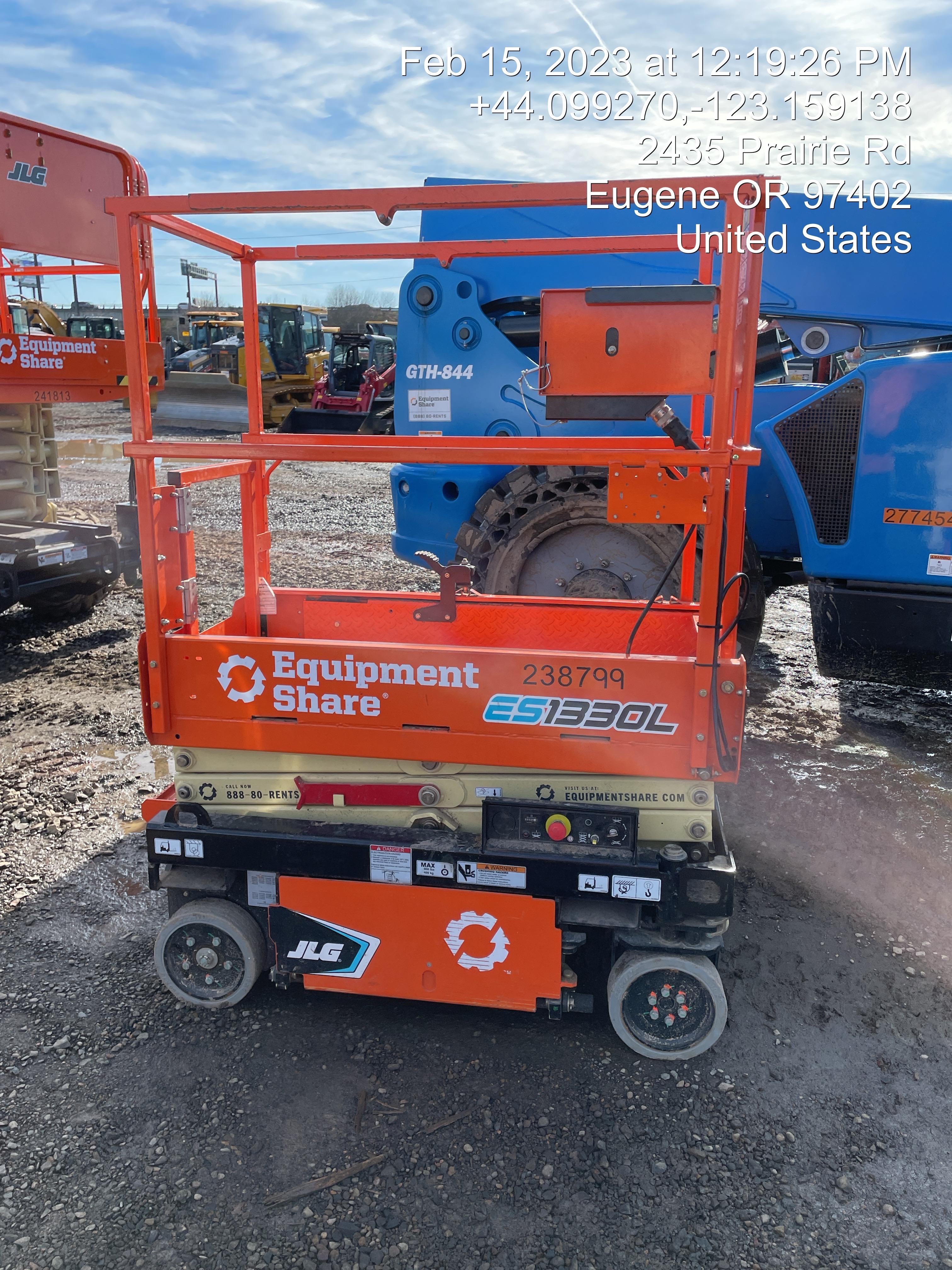 2022 JLG ES1330L