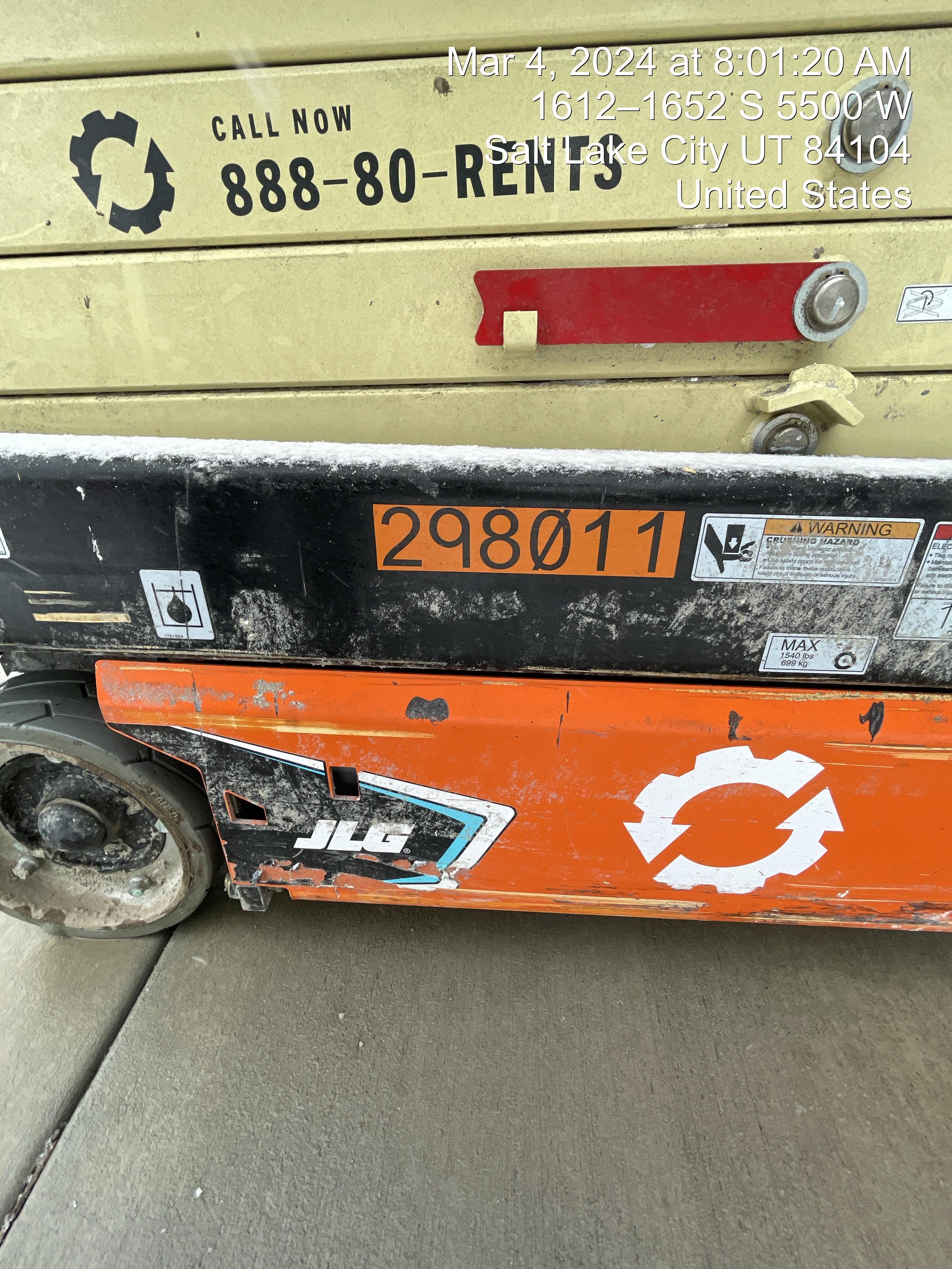 2023 JLG ES1932