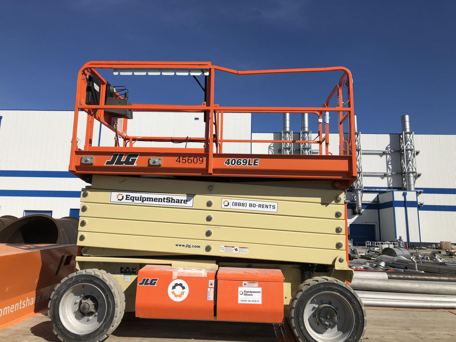 2019 JLG 4069LE
