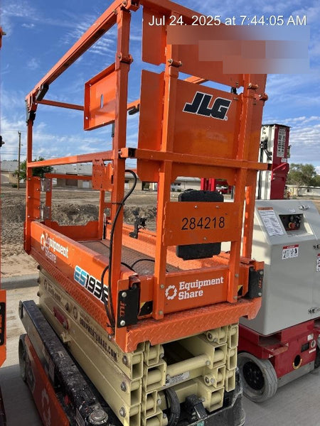 2022 JLG ES1932