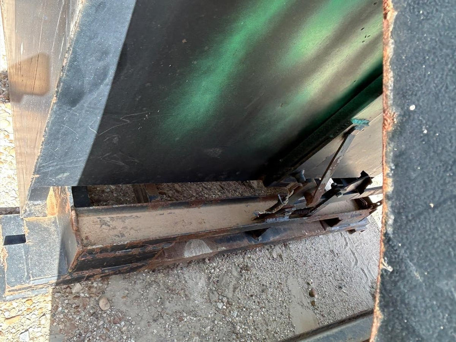 2022 STAR INDUSTRIES M-1820 - Self-Dump Hopper