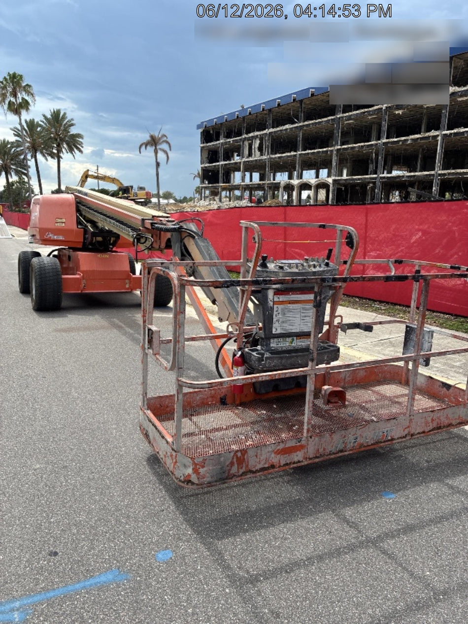 2022 JLG 660SJ