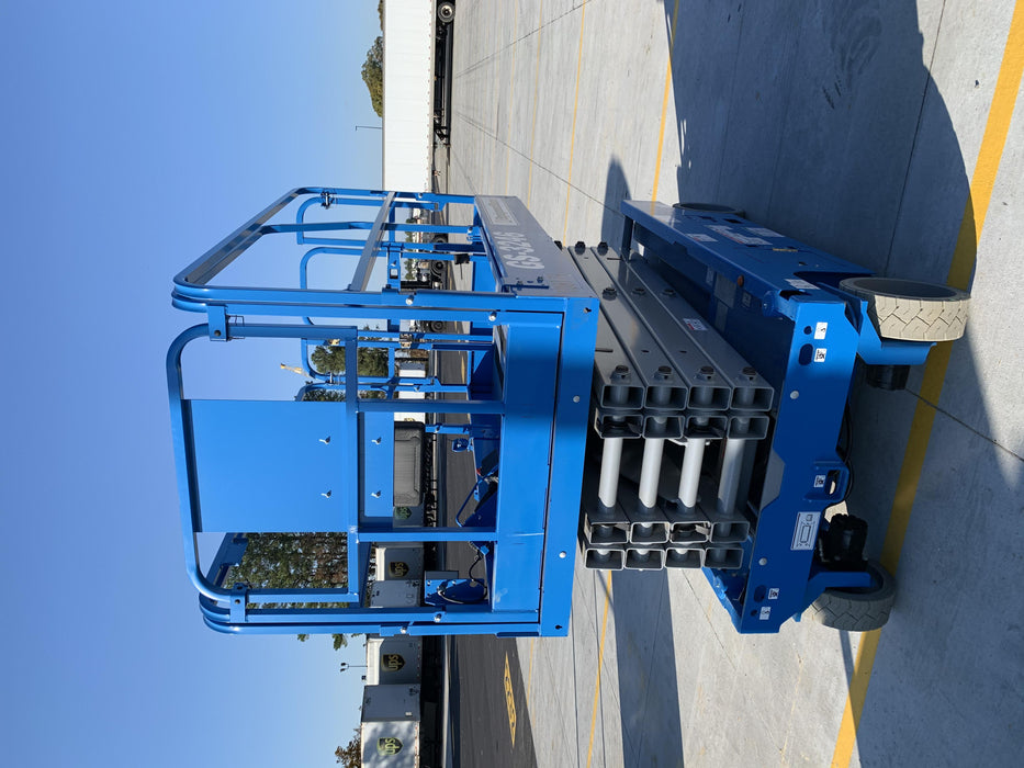 2020 Genie GS-3246 Standard, Folding full height swing gate