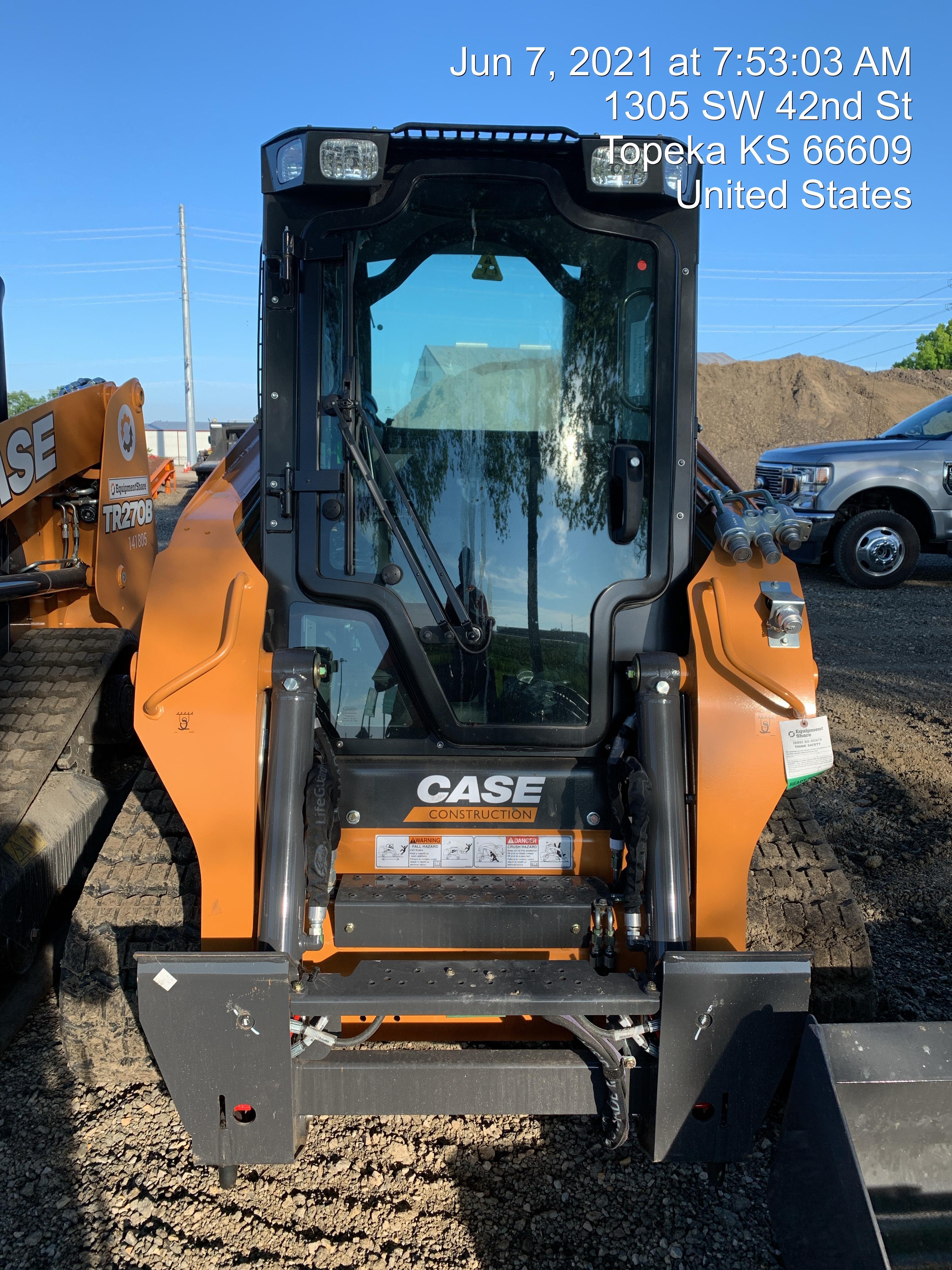 2021 CASE TR270B