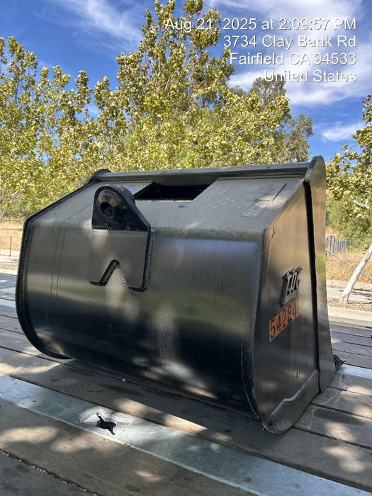 2025 TAKEUCHI 36" Bucket - Takeuchi