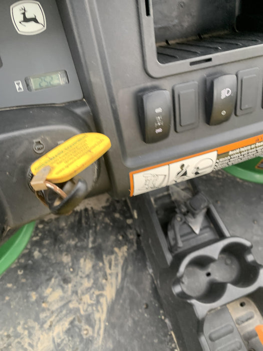 2020 John Deere 815E 2S 2 - 3 Seat UTV, DSL, 4WD, Canopy, Standard Rental Spec