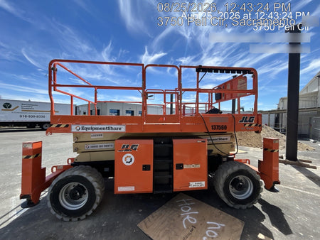 2021 JLG 330LRT