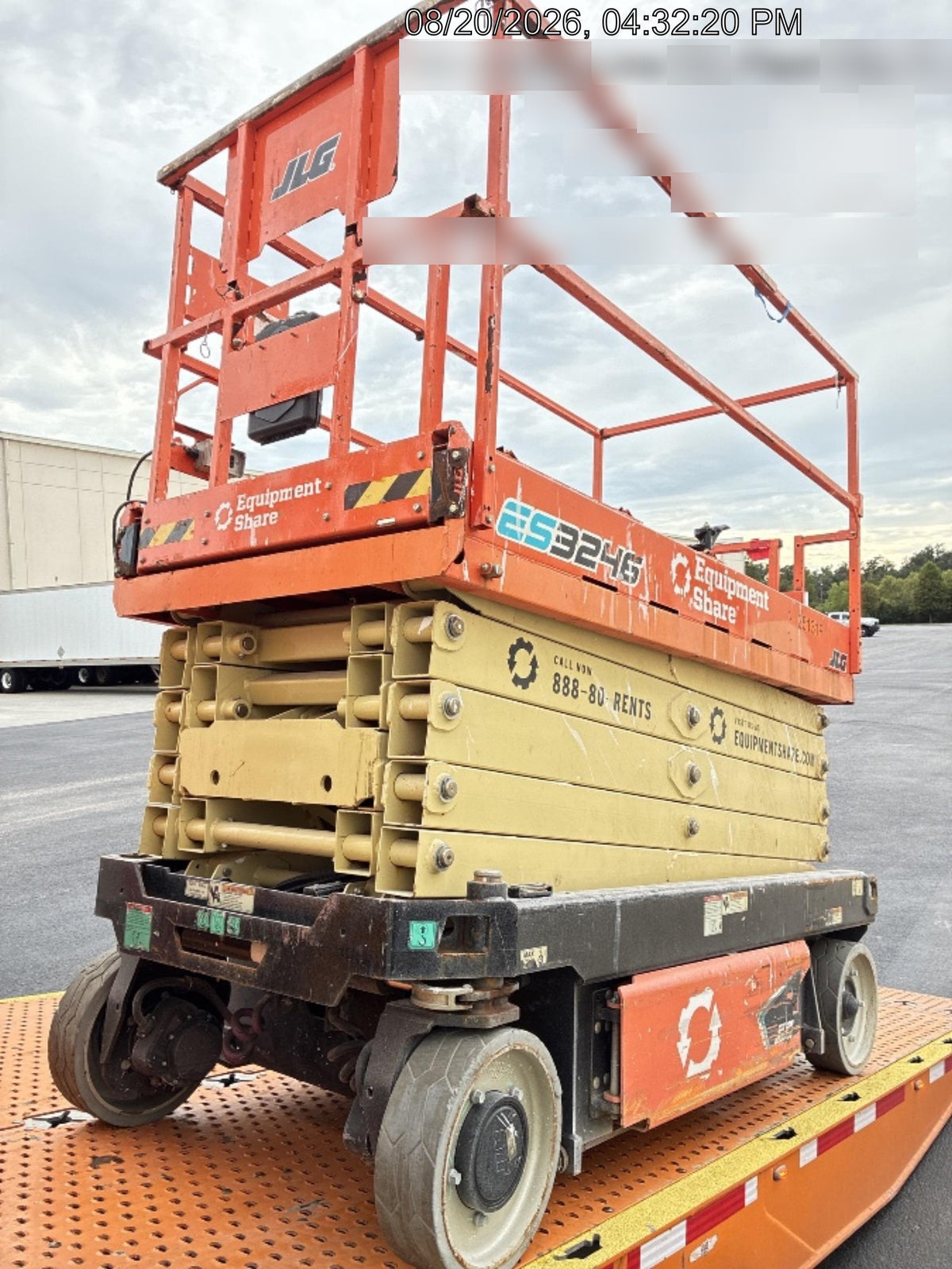 2022 JLG ES3246