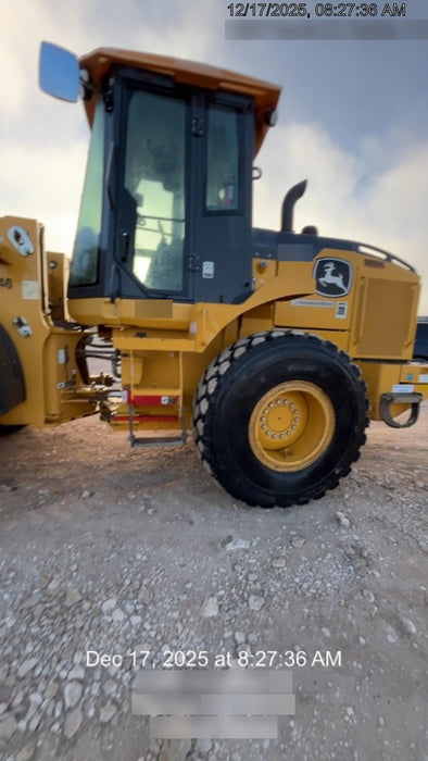 2019 John Deere 524L Cab/Heat/AIR, 3rd Function Hydraulics, Hydraulic JRB QC 2.75 Yd. Bucket, 60" Carriage/72" Forks
