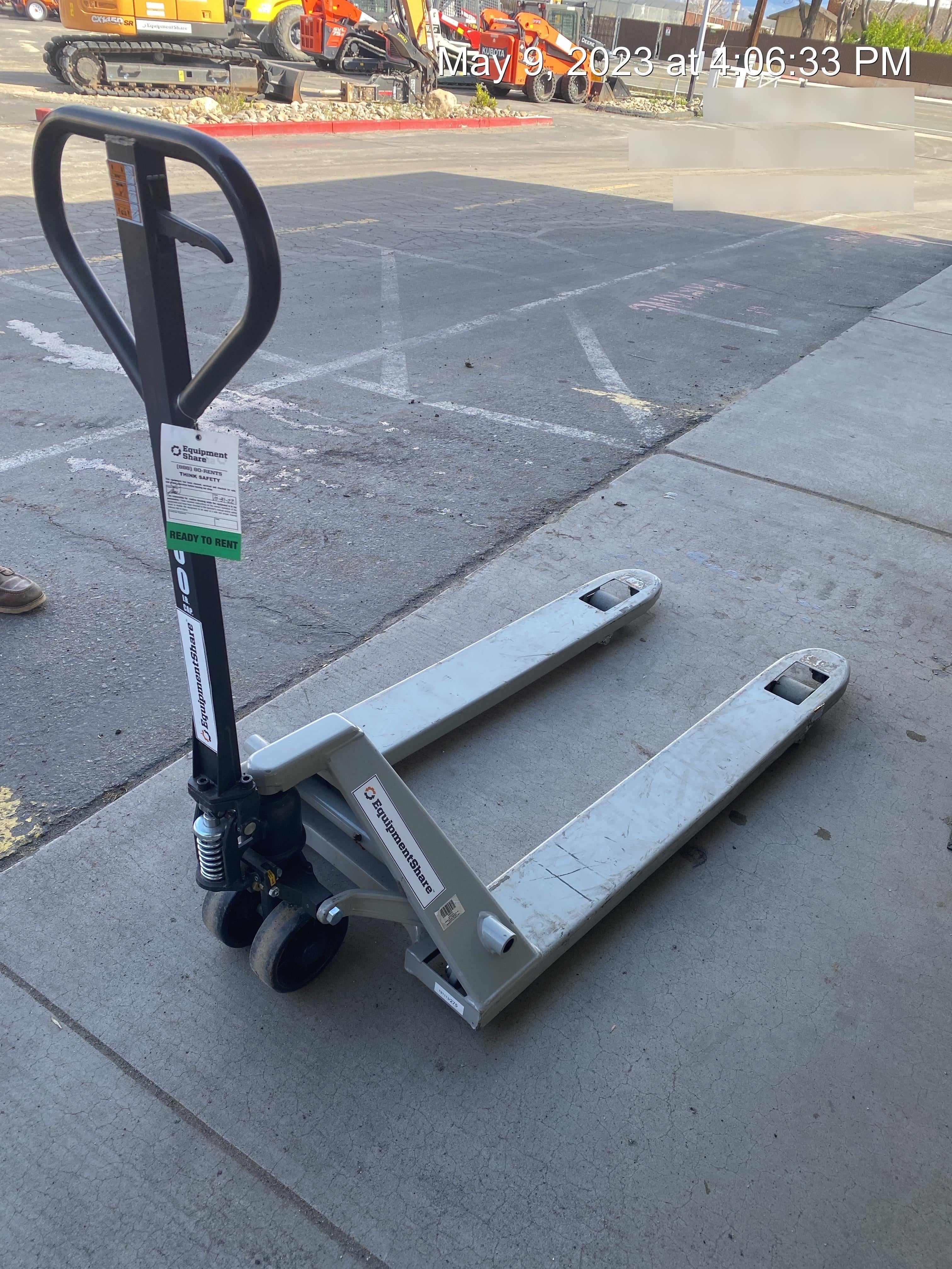 2022 STRONGWAY 4400 lb Pallet Jack