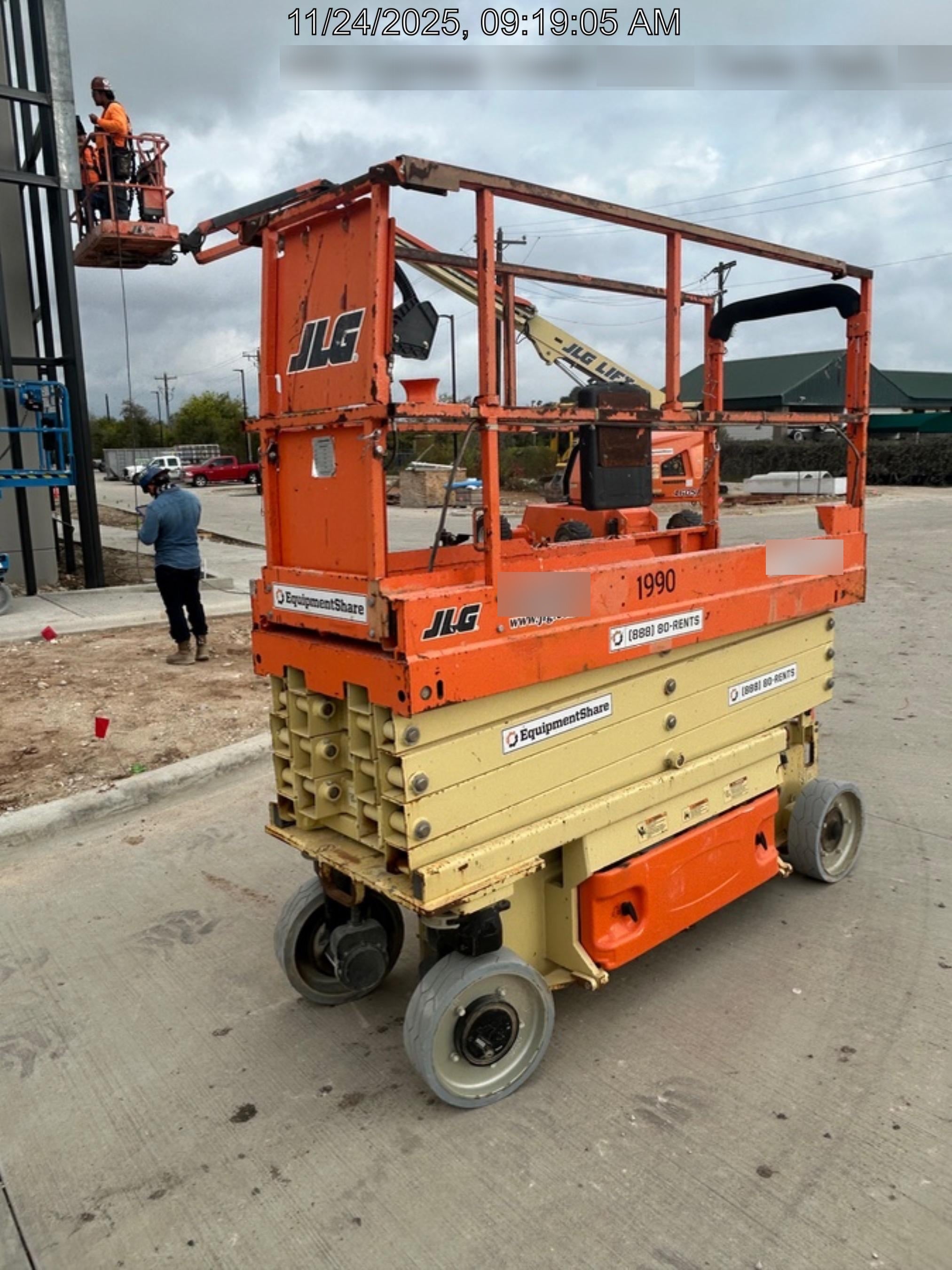 2016 JLG 2632ES