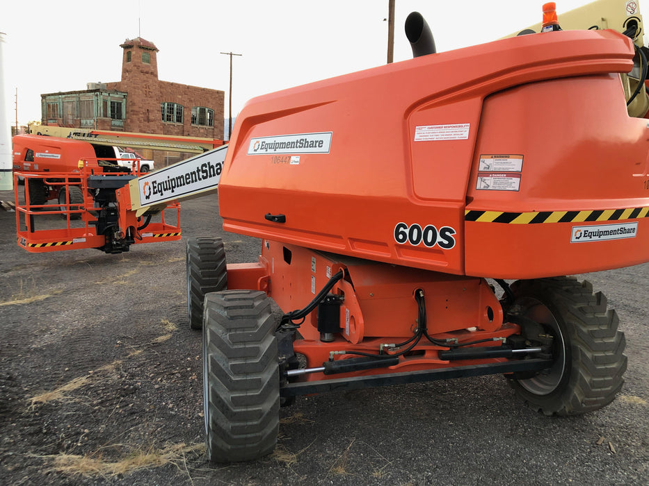 2020 JLG 600S