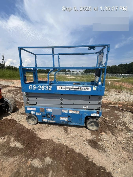 2020 Genie GS-2632 Standard, Folding half height swing gate