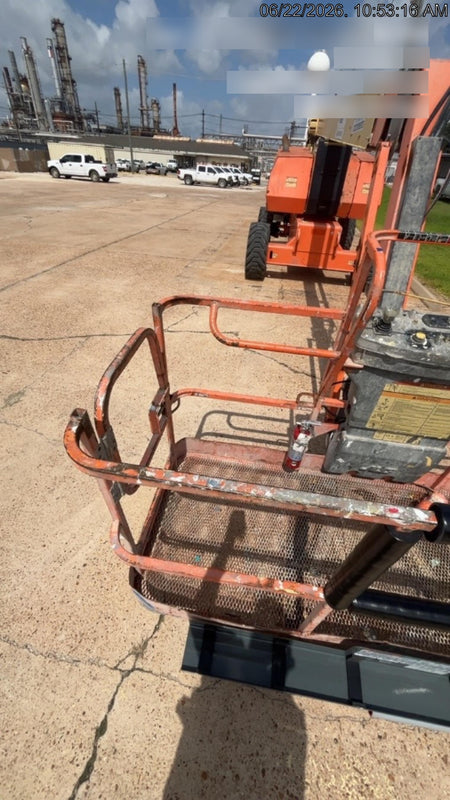 2020 JLG 800AJ