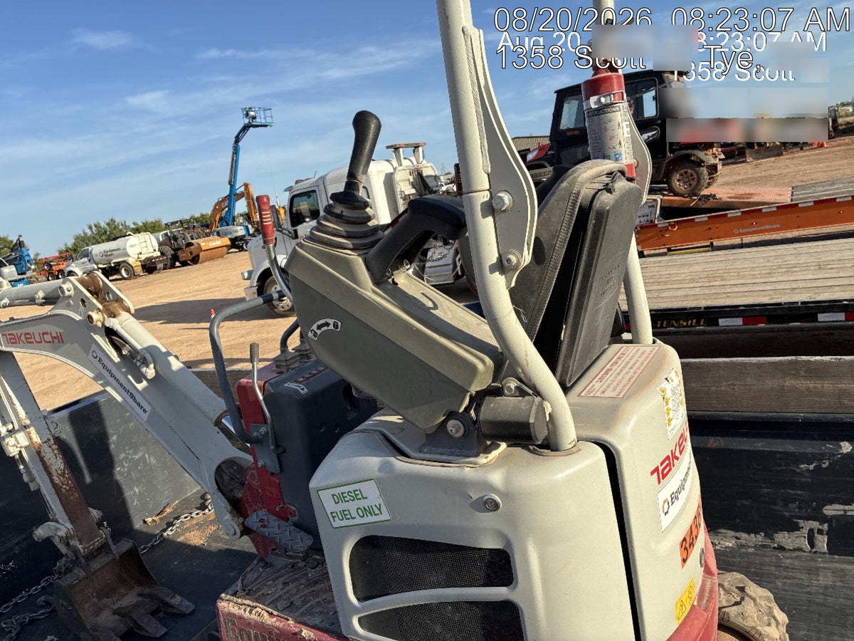 2023 TAKEUCHI TB210R