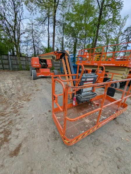 2023 JLG 660SJ