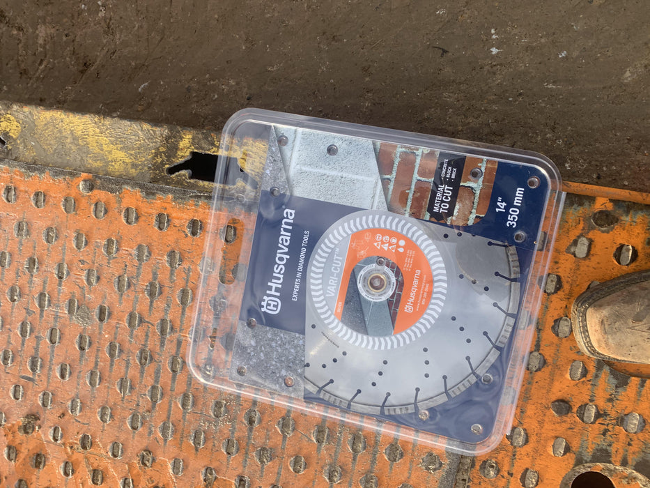 2020 HUSQVARNA FS400