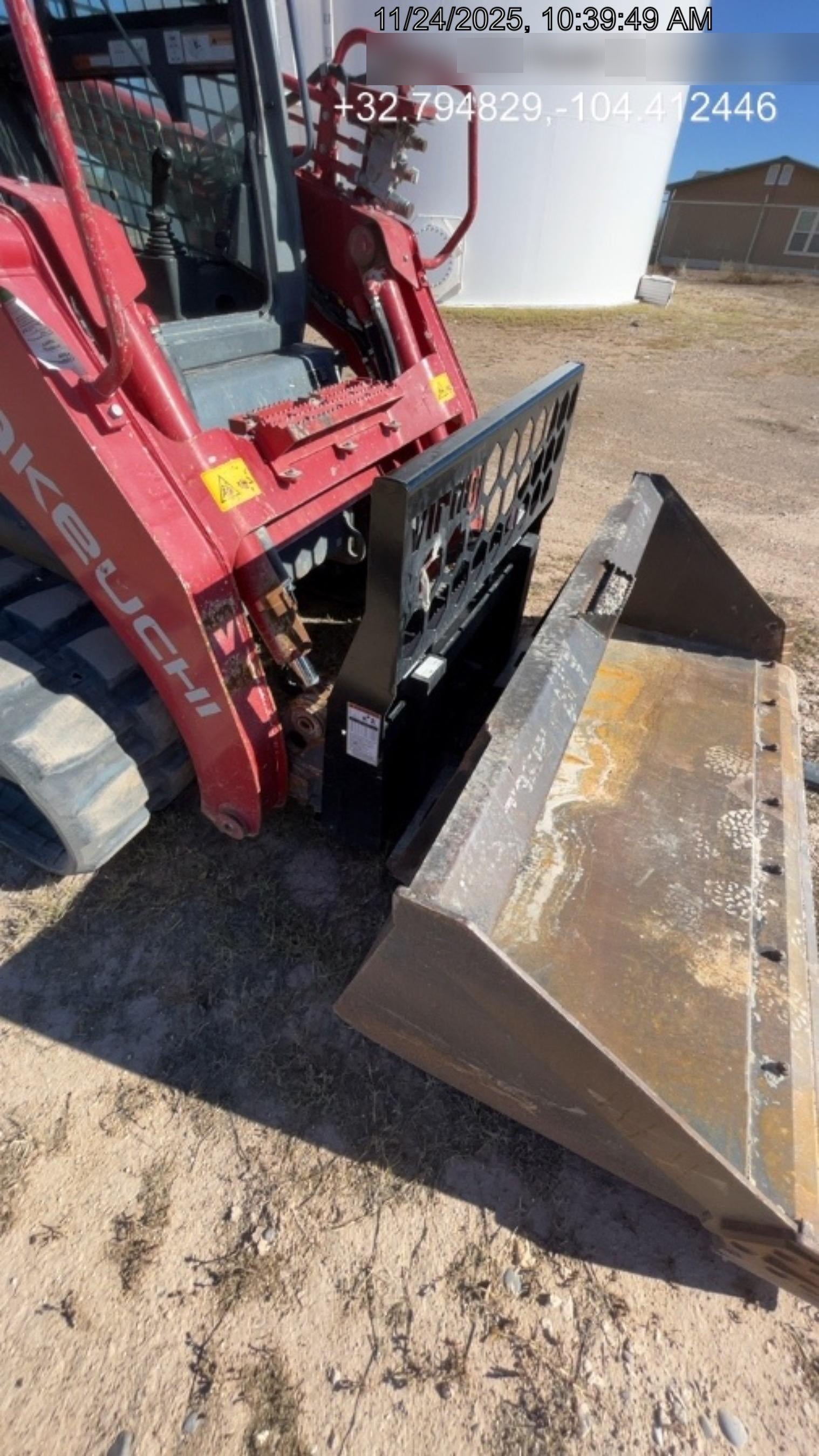 2020 Takeuchi TL12R2-CR Cab/Heat/Air, Hydraulic QC