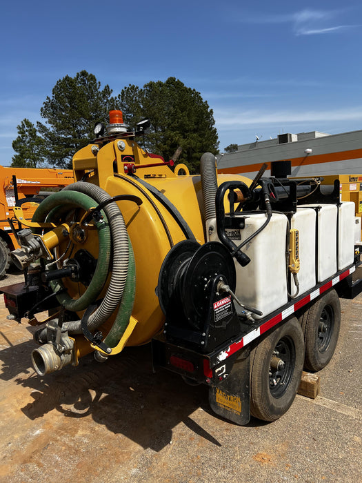 2021 Vac-Tron LP573XDT Kohler Diesel, 500 Gallon Debris Tank w/ Hydraulic Tilt, two (2) 100 Gallon Water Tanks, Low Profile Torsion Axles (12,000 GVWR)
