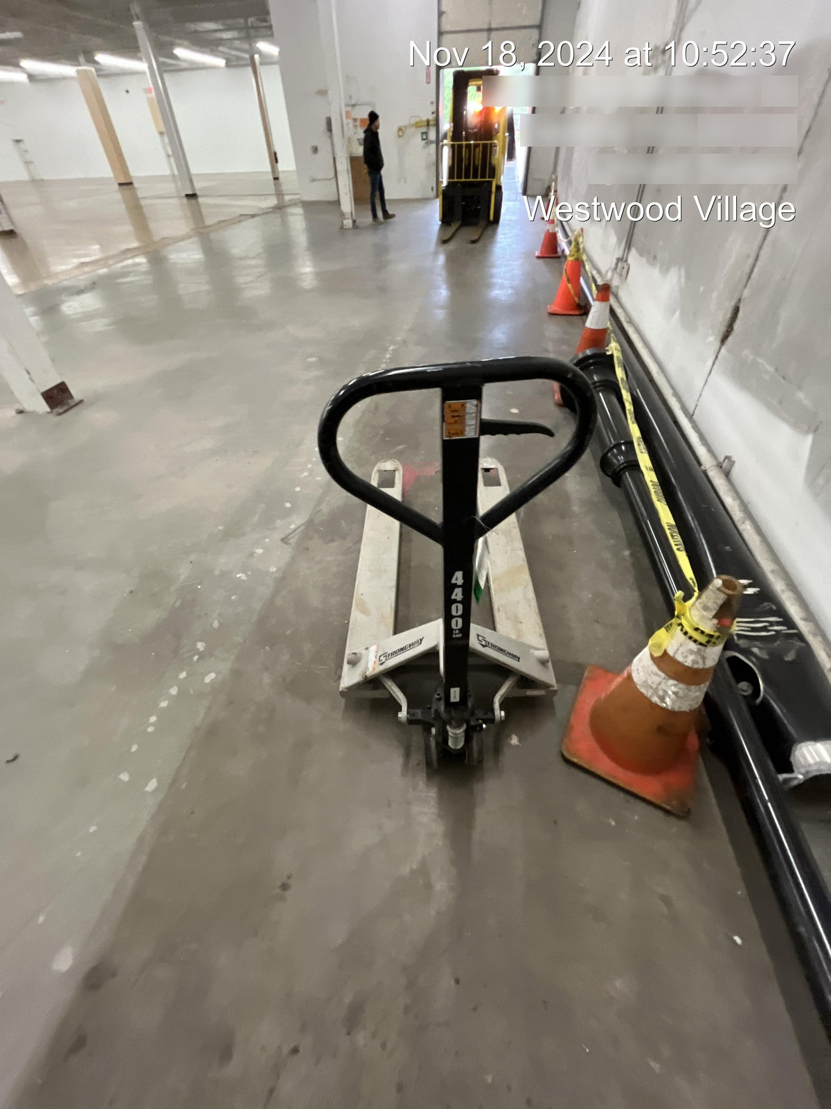 2021 STRONGWAY 4400 lb Pallet Jack