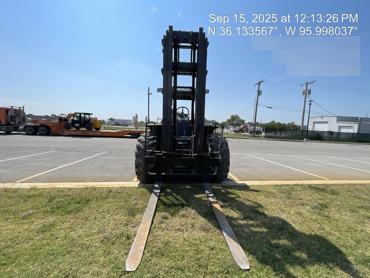 2022 CASE 588H